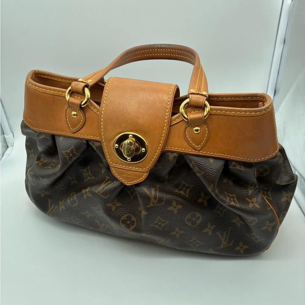 Louis Vuitton mm boetie Monogram Canvas Shoulder Bag with LV dust bag and COA
